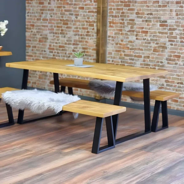 سفرة لون اسود و بيج-Dinging table
