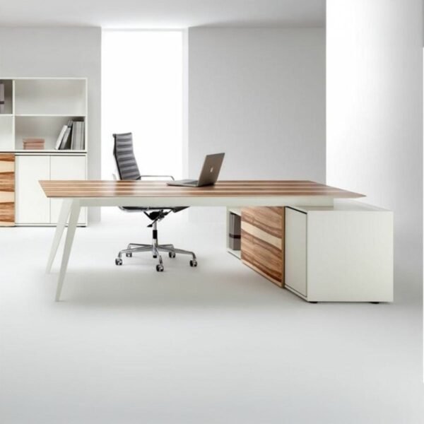 مكتب - بني و أبيض